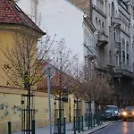 Budapest Central Apartments - Veres Palne