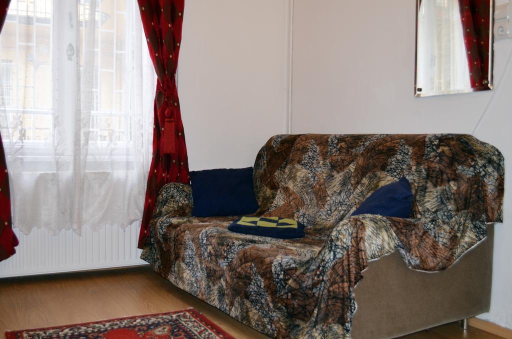 - Veres Palne Budapest