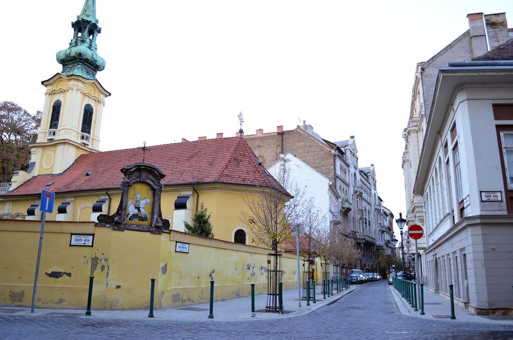 - Veres Palne Apartment *