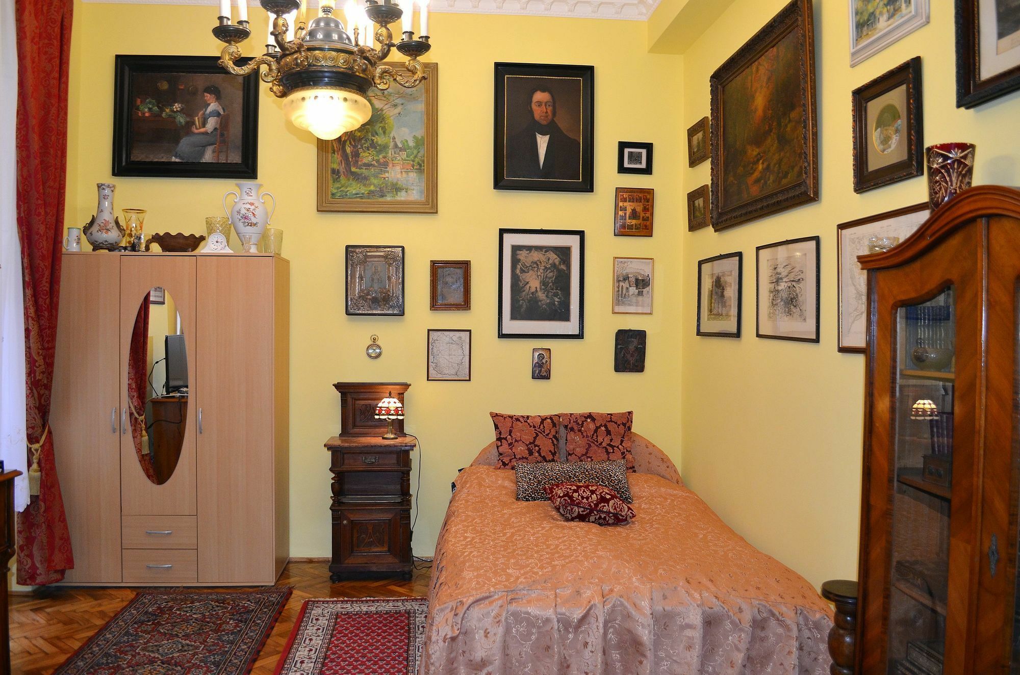 - Veres Palne Apartment *